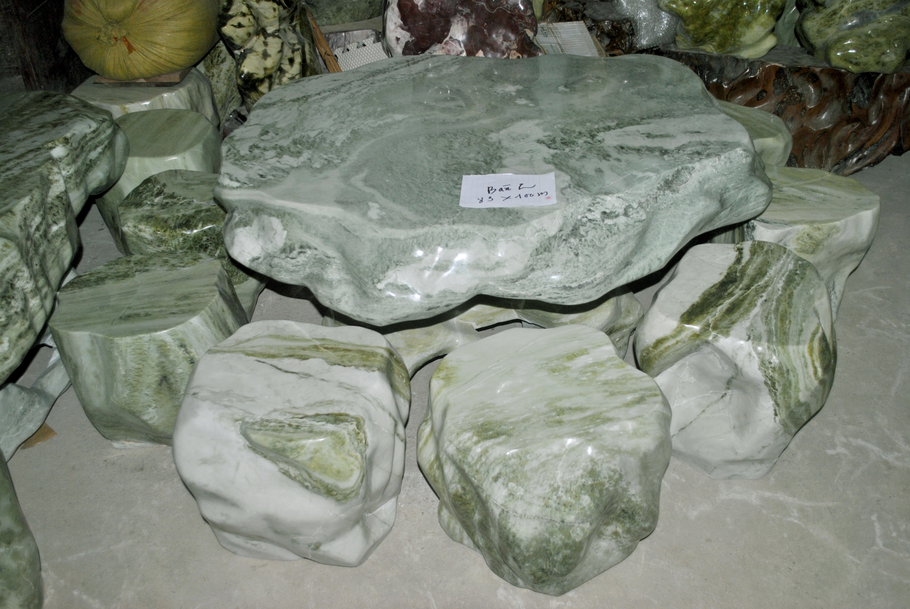 Bộ bàn ghế đá xanh ngọc